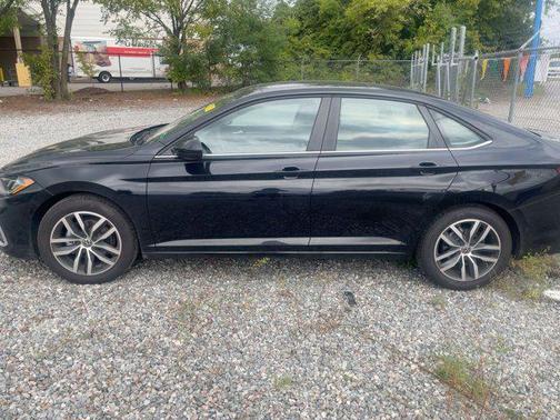 2025 Volkswagen Jetta 1.5T SE