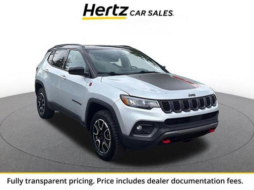 Silver Zynith Metallic Clearcoat 2025 Jeep Compass Trailhawk