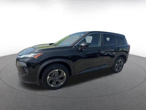 Super Black 2025 Nissan Rogue SV