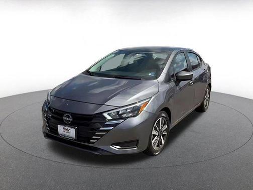 Gun Metallic 2025 Nissan Versa 1.6 SV