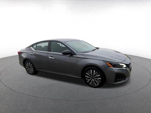 Gun Metallic 2025 Nissan Altima SV FWD