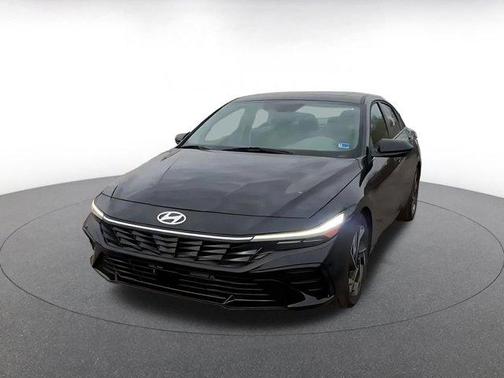 2025 Hyundai ELANTRA SEL