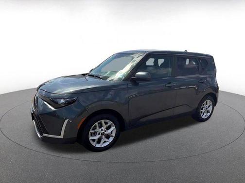 Gravity Gray 2025 Kia Soul LX