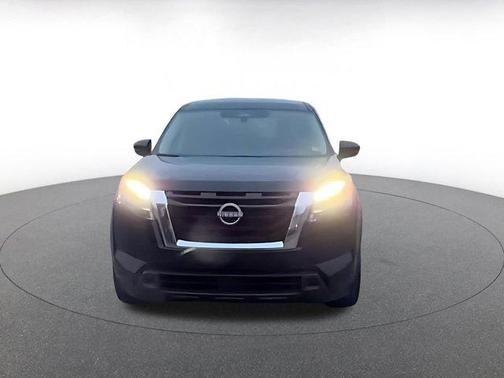 2025 Nissan Pathfinder SV FWD