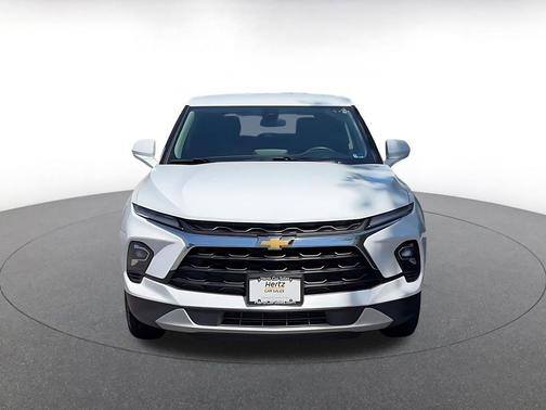 Summit White 2025 Chevrolet Blazer 2LT