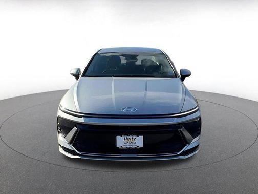 Aero Silver 2025 Hyundai SONATA Hybrid SE