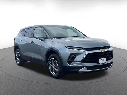 Sterling Gray Metallic 2025 Chevrolet Blazer 2LT