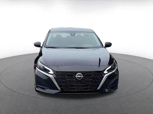 Super Black 2025 Nissan Altima SV FWD