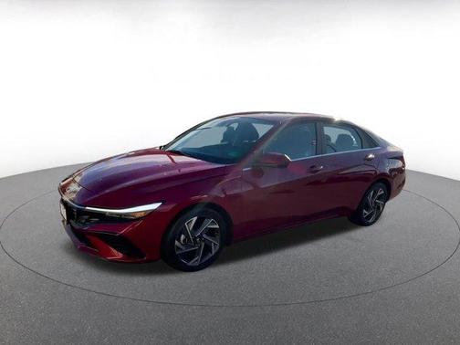 2025 Hyundai ELANTRA SEL