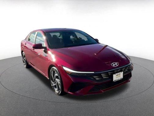 2025 Hyundai ELANTRA SEL