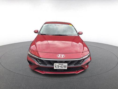 2025 Hyundai ELANTRA SEL