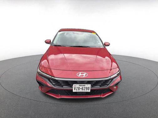 2025 Hyundai ELANTRA SEL