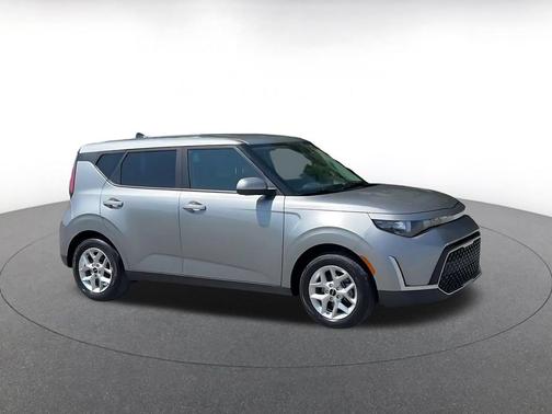 Steel Gray 2025 Kia Soul LX