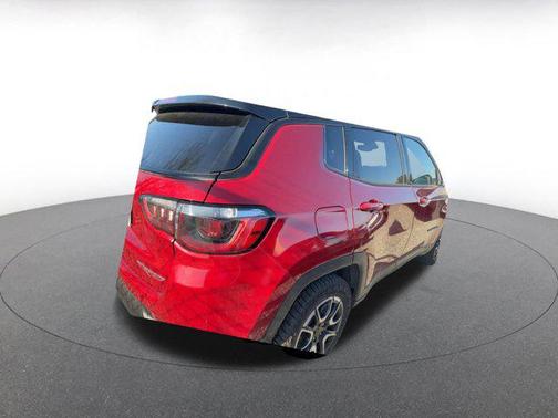 2025 Jeep Compass Trailhawk