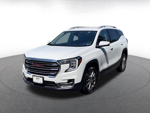 Summit White 2024 GMC Terrain SLT