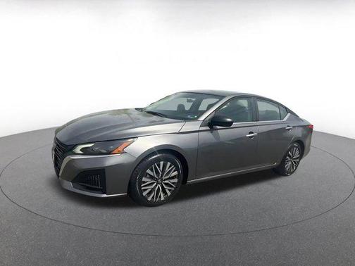 Gun Metallic 2025 Nissan Altima SV FWD