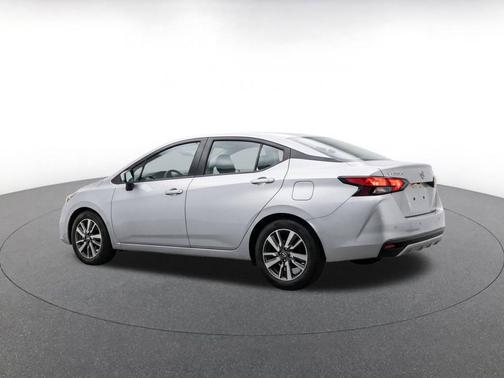 Brilliant Silver Metallic 2025 Nissan Versa 1.6 SV