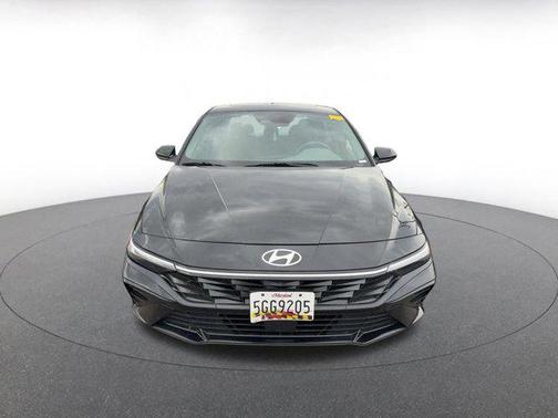 2025 Hyundai ELANTRA SEL