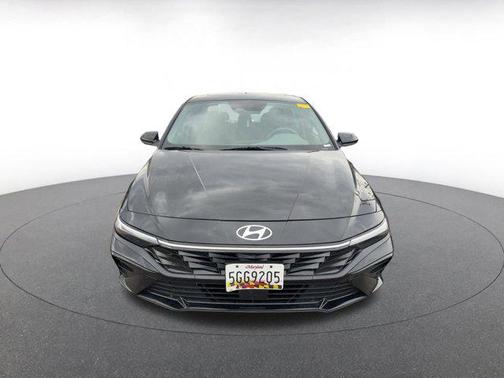 2025 Hyundai ELANTRA SEL