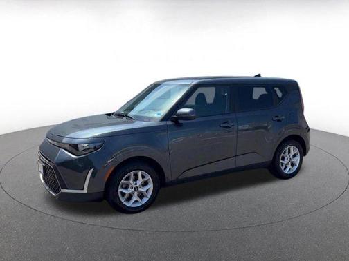 Gravity Gray 2025 Kia Soul LX
