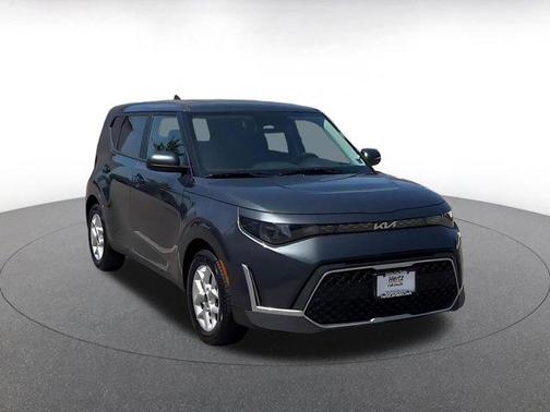Gravity Gray 2025 Kia Soul LX