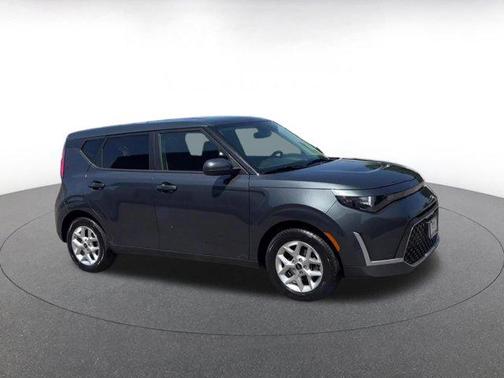 Gravity Gray 2025 Kia Soul LX