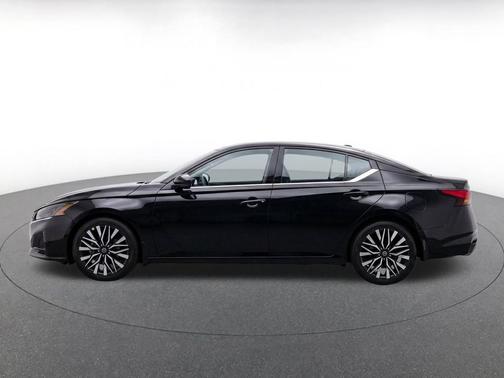 Super Black 2026 Nissan Altima SV FWD
