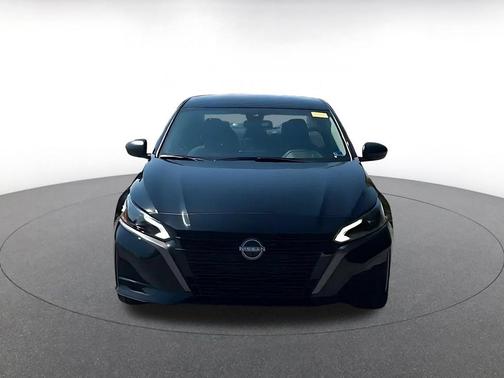Super Black 2026 Nissan Altima SV FWD