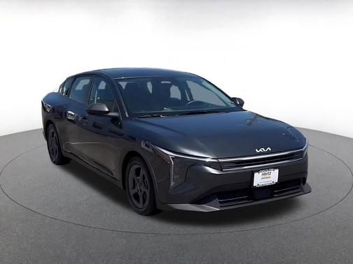Interstellar Gray 2025 Kia K4 LXS