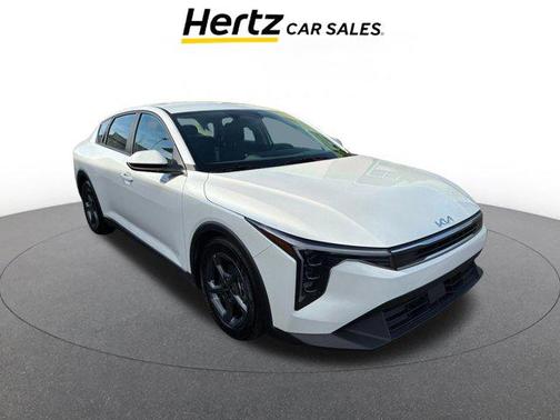 Snow White Pearl 2025 Kia K4 LXS