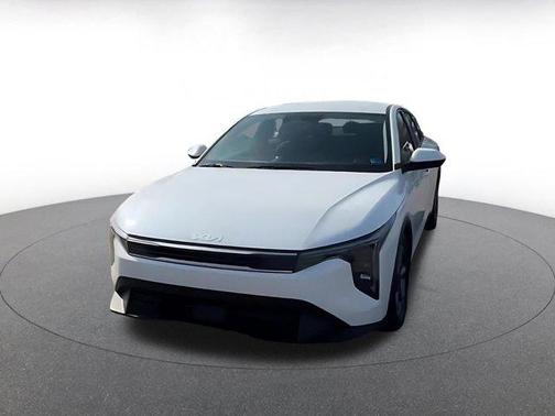 Snow White Pearl 2025 Kia K4 LXS