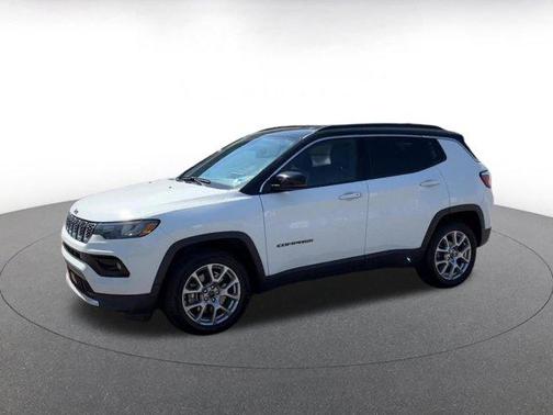 Bright White Clearcoat 2025 Jeep Compass Limited