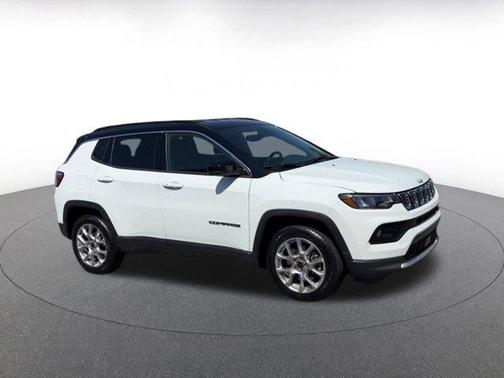Bright White Clearcoat 2025 Jeep Compass Limited