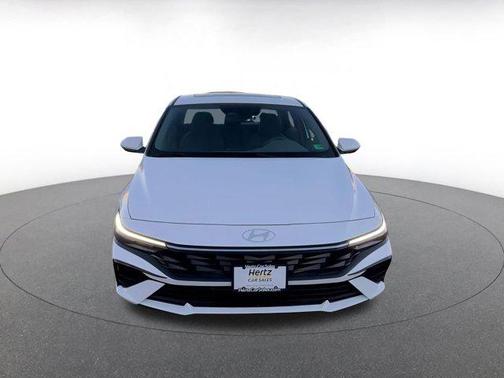 2025 Hyundai ELANTRA SEL