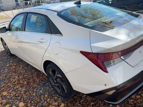 2025 Hyundai ELANTRA SEL