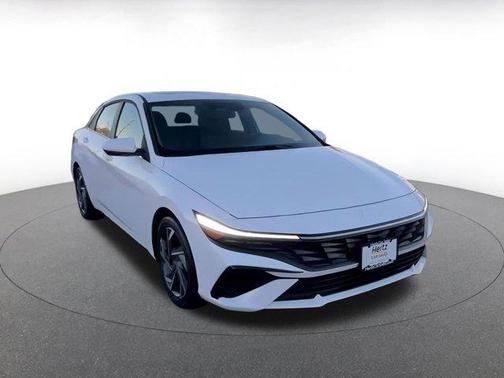 2025 Hyundai ELANTRA SEL