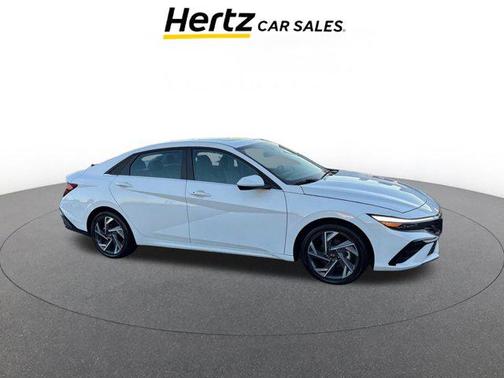 2025 Hyundai ELANTRA SEL