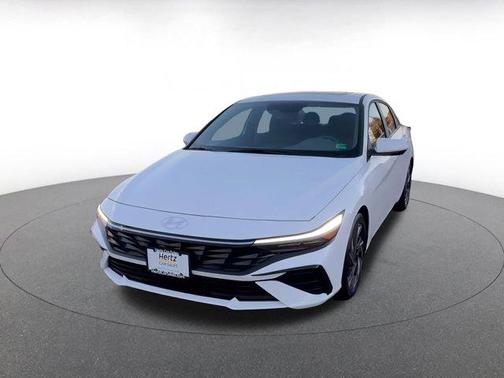 2025 Hyundai ELANTRA SEL