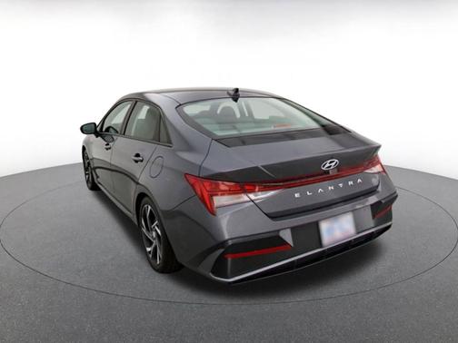 Amazon Gray 2025 Hyundai ELANTRA SEL