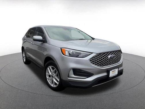 Iconic Silver Metallic 2024 Ford Edge SEL