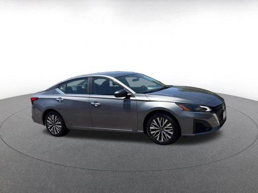 Gun Metallic 2025 Nissan Altima SV FWD