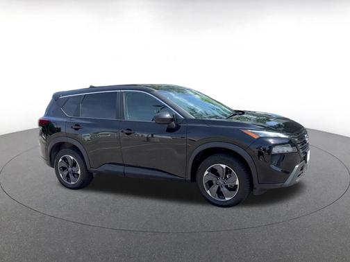 Super Black 2025 Nissan Rogue SV