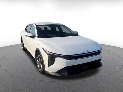 Snow White Pearl 2025 Kia K4 LXS