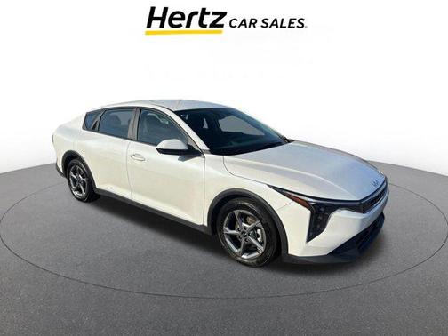 Snow White Pearl 2025 Kia K4 LXS