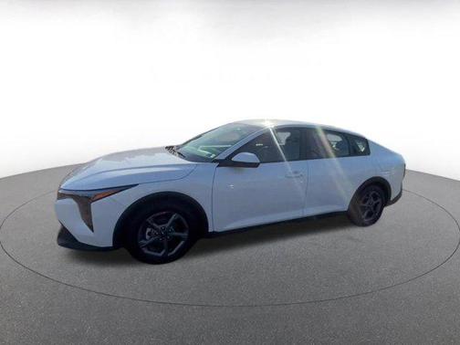 Snow White Pearl 2025 Kia K4 LXS