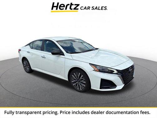 Glacier White 2025 Nissan Altima SV FWD