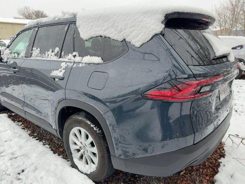 2025 Toyota Highlander LE