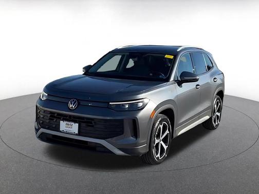 Platinum Gray Metallic 2026 Volkswagen Tiguan 2.0T SE