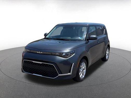 Gravity Gray 2025 Kia Soul LX