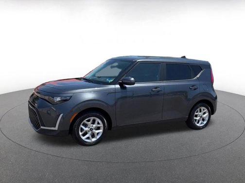 Gravity Gray 2025 Kia Soul LX